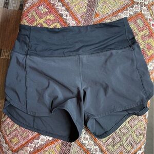 Lululemon shorts. 6